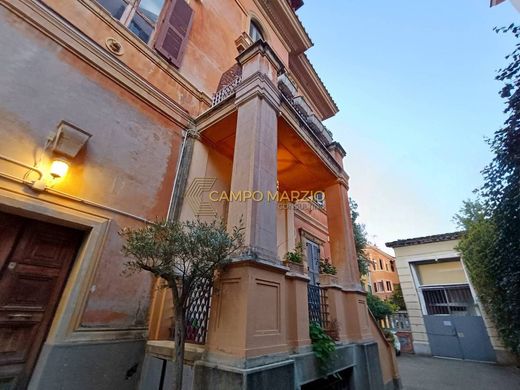 Apartment / Etagenwohnung in Rom, Latium