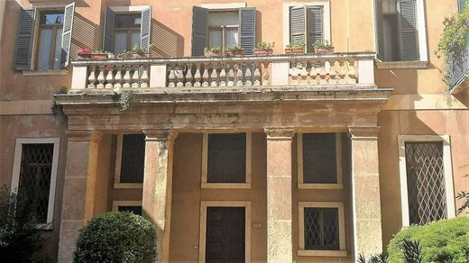 Piso / Apartamento en Verona, Provincia di Verona