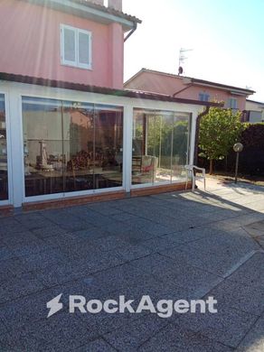 Willa w Follonica, Provincia di Grosseto