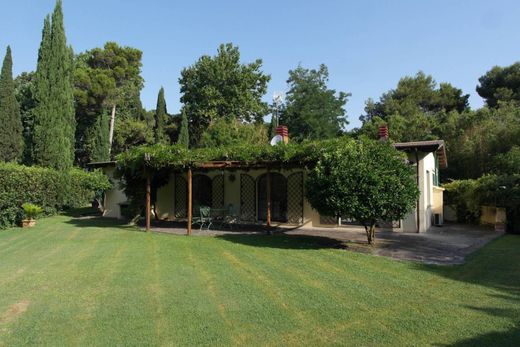 Villa Roma, Lazio bölgesinde