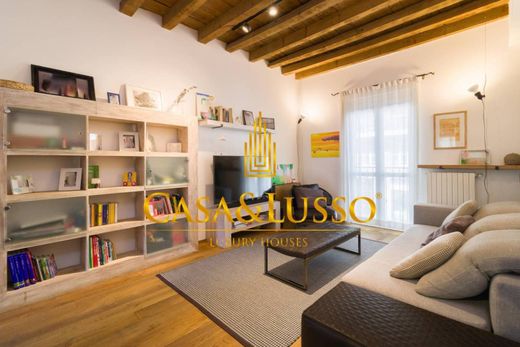 ミラノ, Città metropolitana di Milanoのアパートメント