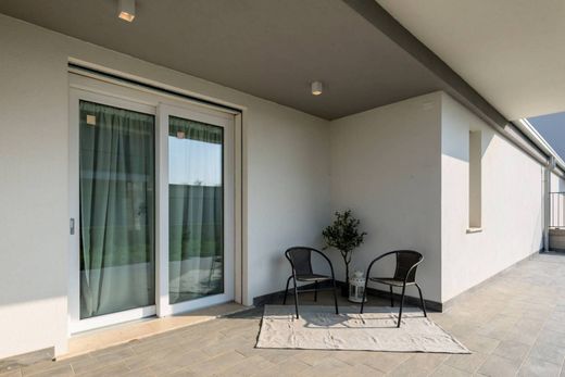 Villa in San Zeno Naviglio, Provincia di Brescia