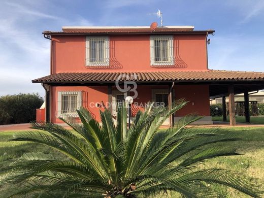 Villa in Montalto di Castro, Provincia di Viterbo