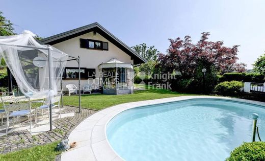 Villa in Guanzate, Provincia di Como