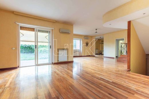 Villa in Rome, Latium