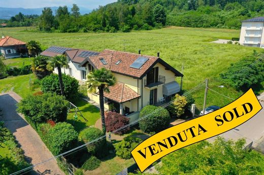 Villa in Sesto Calende, Provincia di Varese