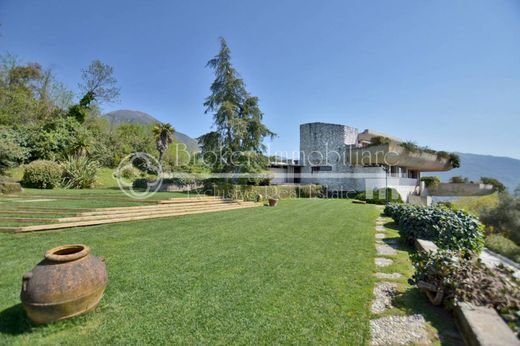 Villa Camaiore, Lucca ilçesinde