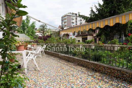 Villetta a Schiera in vendita Milano