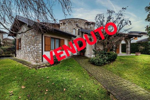 Villa en Verderio Superiore, Provincia di Lecco