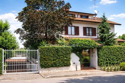 Villa en Pioltello, Milán