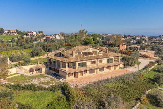 Villa in Castelnuovo di Porto, Rome