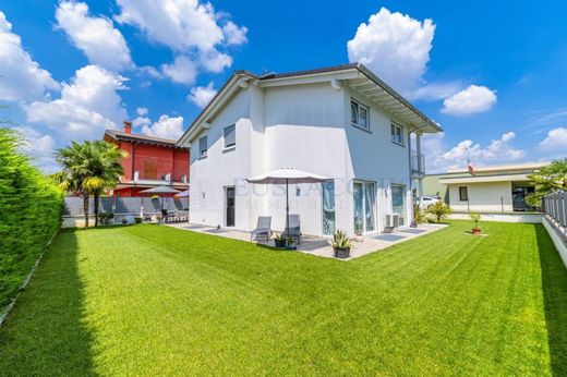 Villa a Zanica, Bergamo