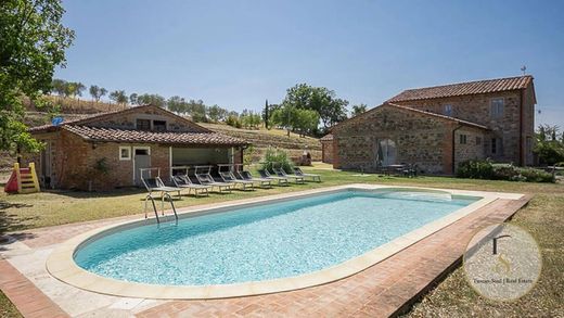 Villa a Sarteano, Siena