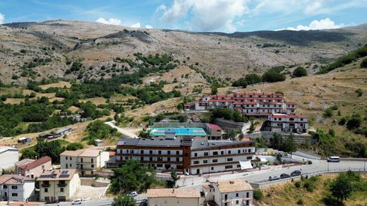 Hotel in Lucoli, Provincia dell' Aquila