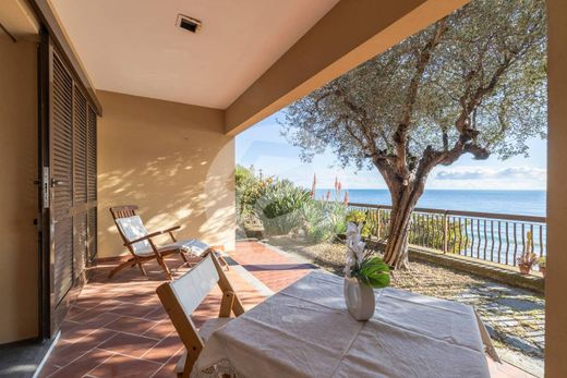 Appartamento a Laigueglia, Savona