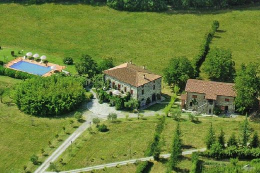 Köy evi Villafranca in Lunigiana, Massa-Carrara ilçesinde