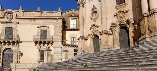 Modica, Ragusaのアパートメント・コンプレックス