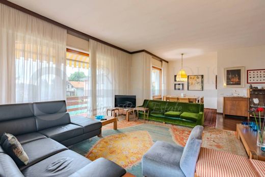 Villa - Fino Mornasco, Provincia di Como