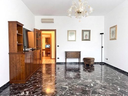 Appartamento a Bologna, Emilia-Romagna