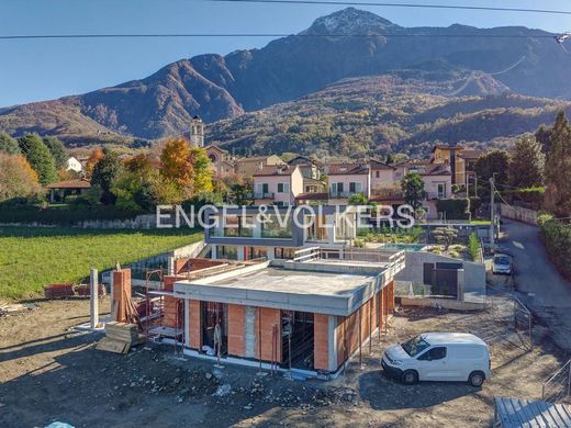 Villa - Colico, Provincia di Lecco