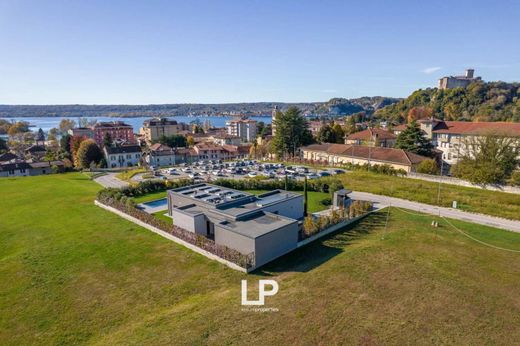 Вилла, Angera, Provincia di Varese