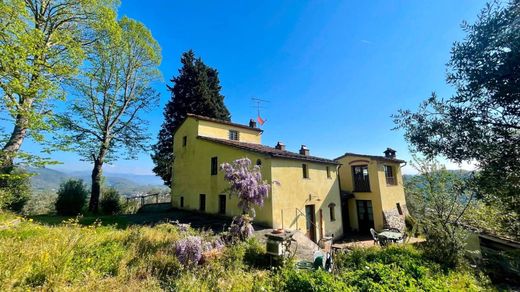 Country House in Serravalle Pistoiese, Provincia di Pistoia