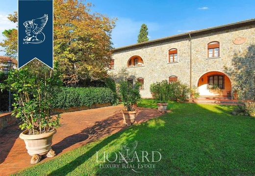 Country House in Vinci, Florence