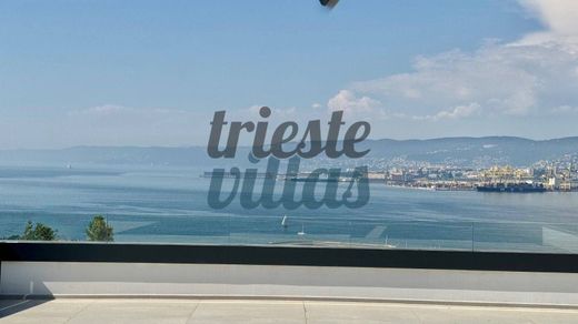 别墅  Muggia, 的里雅斯特省