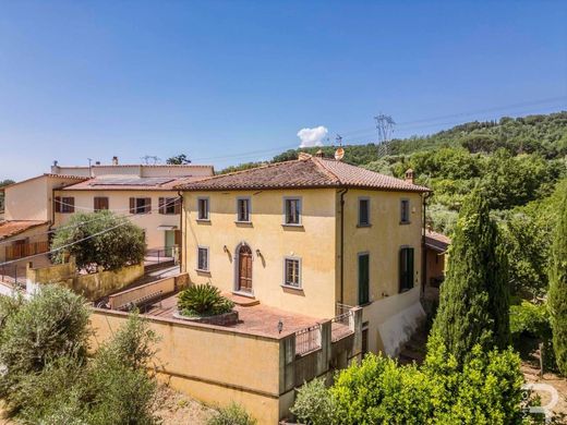 Country House in Lamporecchio, Provincia di Pistoia