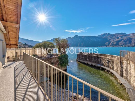 Villa a Mandello del Lario, Lecco