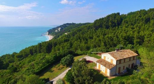 Landsitz in Sirolo, Provincia di Ancona