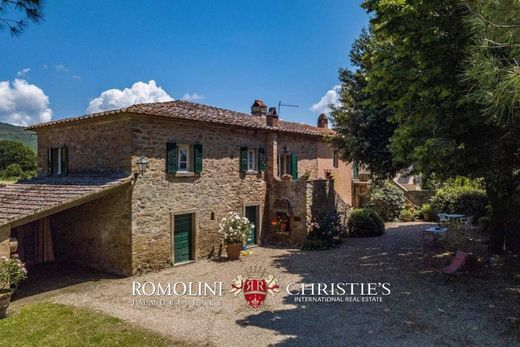 Country House in Cortona, Province of Arezzo