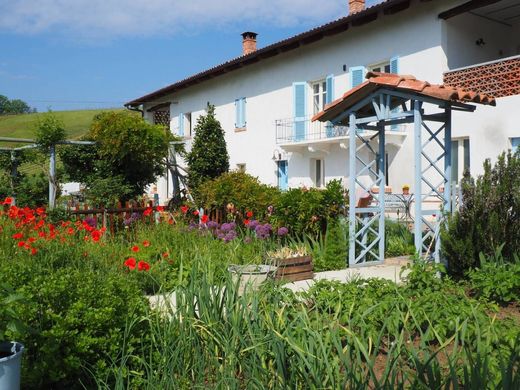 Landhuis in Nizza Monferrato, Provincia di Asti