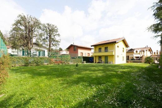 Villa Merate, Lecco ilçesinde