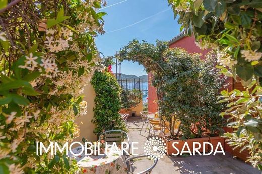 Villetta a Schiera a La Maddalena, Sassari