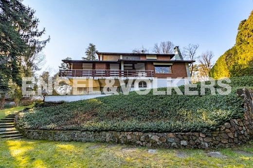 Villa en Venegono Superiore, Provincia di Varese