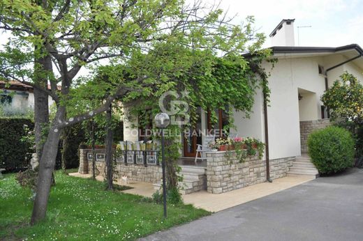 Villa a Forte dei Marmi, Lucca