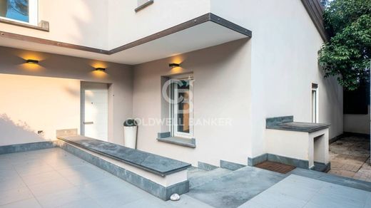 Villa in Rome, Latium