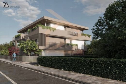 Penthouse w Mezzocorona, Provincia autonoma di Trento