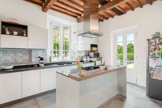 Villa in Lucca, Provincia di Lucca