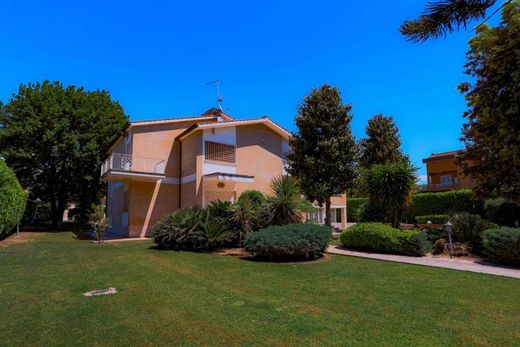 Villa in Rome, Latium