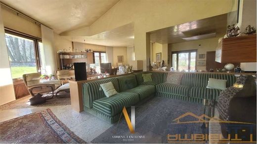 Villa in Lesmo, Province of Monza and Brianza