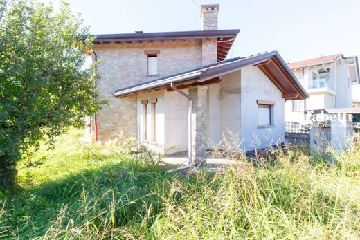 Villa Verderio Superiore, Lecco ilçesinde