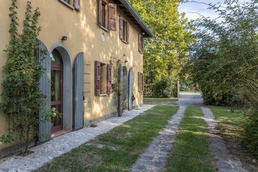 Country House in Minerbio, Bologna