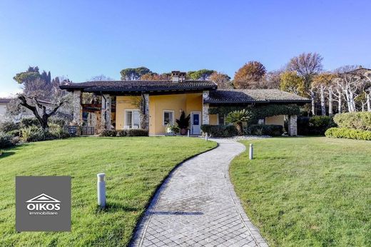 Villa in Padenghe sul Garda, Provincia di Brescia