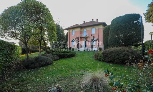 Villa in Valmorea, Provincia di Como