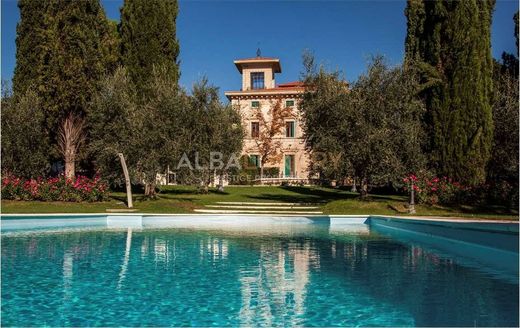 Villa in Foiano della Chiana, Province of Arezzo