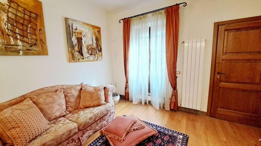 Piso / Apartamento en San Gimignano, Provincia di Siena