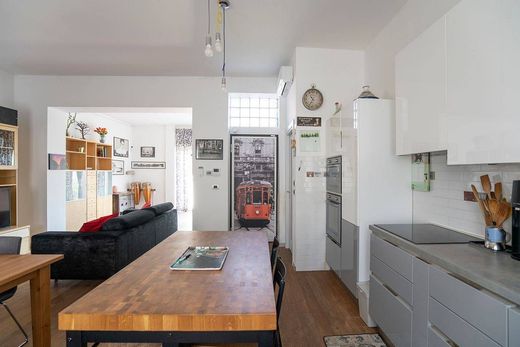 Piso / Apartamento en Cesano Boscone, Milán