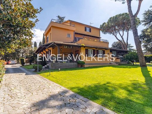 Villa in Rome, Latium